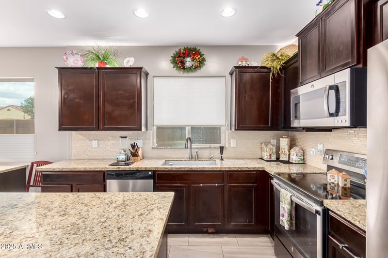 28734 Coyote Creek Rd, San Tan Valley, AZ 85143