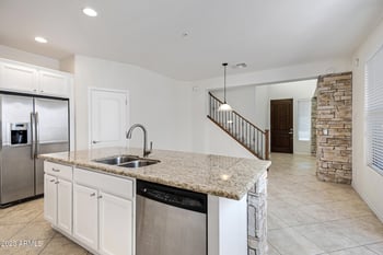 28739 20th Ln, Phoenix, AZ 85085