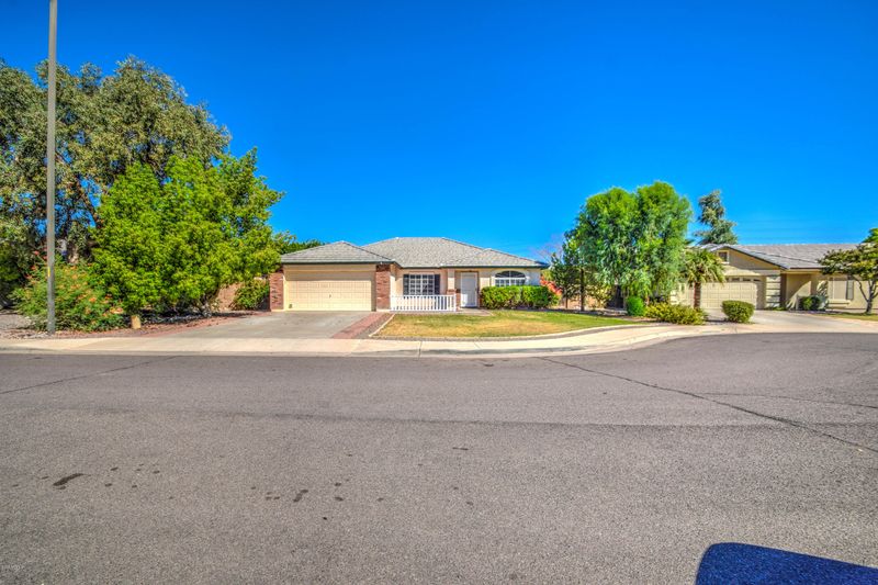 2874 E Oakland Ct, Gilbert, AZ 85295
