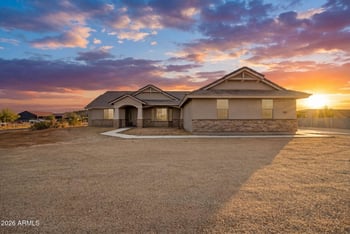 28744 Pamela Dr, San Tan Valley, AZ 85144