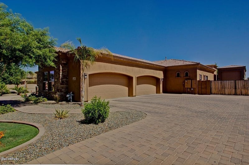 2875 E Latham Way, Gilbert, AZ 85297