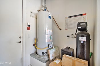 2880 Iris Dr, Chandler, AZ 85286