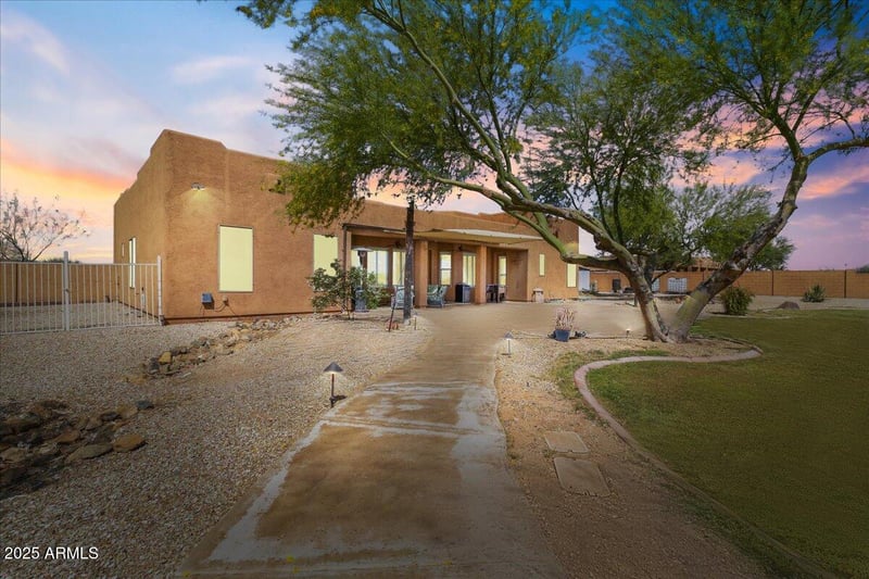 28809 231st Ave, Wittmann, AZ 85361