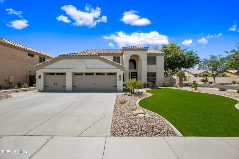 2881 Estrella Ct, Gilbert, AZ 85296