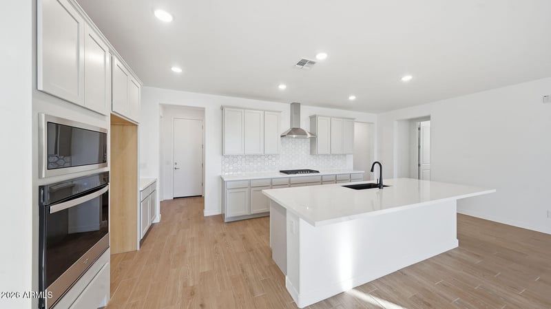 28810 174th Ln, Surprise, AZ 85387