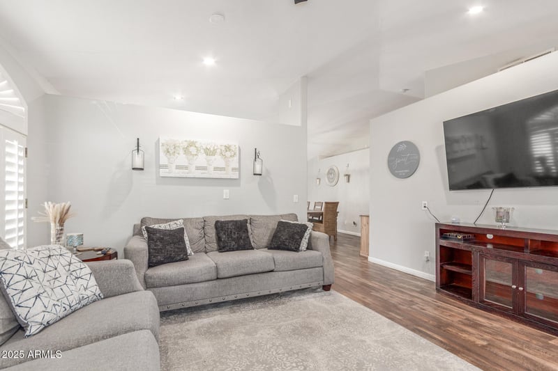2882 Morgan Dr, Gilbert, AZ 85295