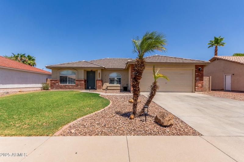 2882 Morgan Dr, Gilbert, AZ 85295