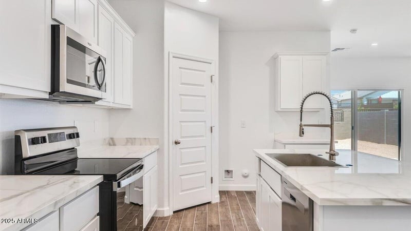 2883 W Sonrisa Ave, Apache Junction, AZ 85120