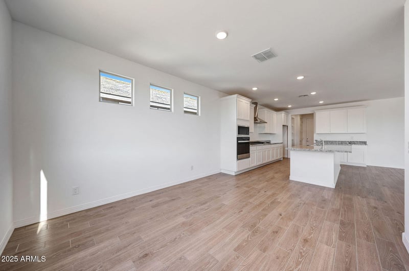 28832 174th Ln, Surprise, AZ 85387