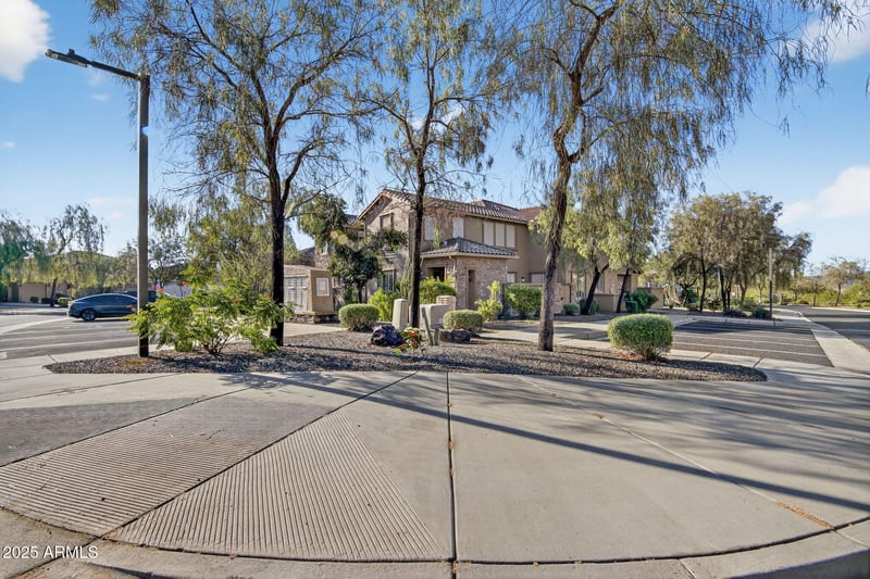 28834 20th Ln, Phoenix, AZ 85085