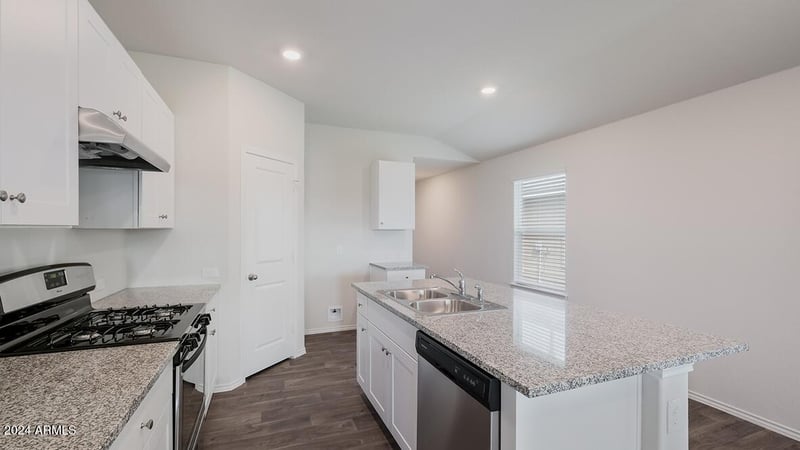 2884 Shapperd Ave, Apache Junction, AZ 85120