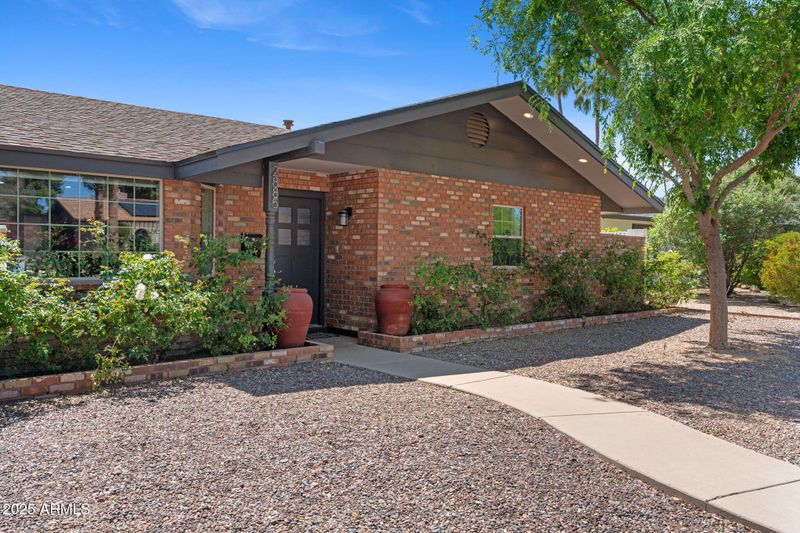 2885 E North Ln, Phoenix, AZ 85028