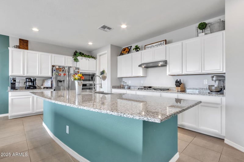2885 New River Dr, San Tan Valley, AZ 85144