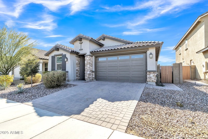 2885 New River Dr, San Tan Valley, AZ 85144