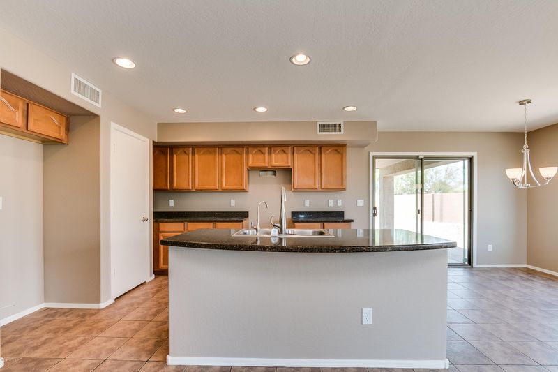 2885 S 256th Dr, Buckeye, AZ 85326