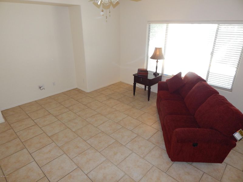 2885 S Nielson St, Gilbert, AZ 85295