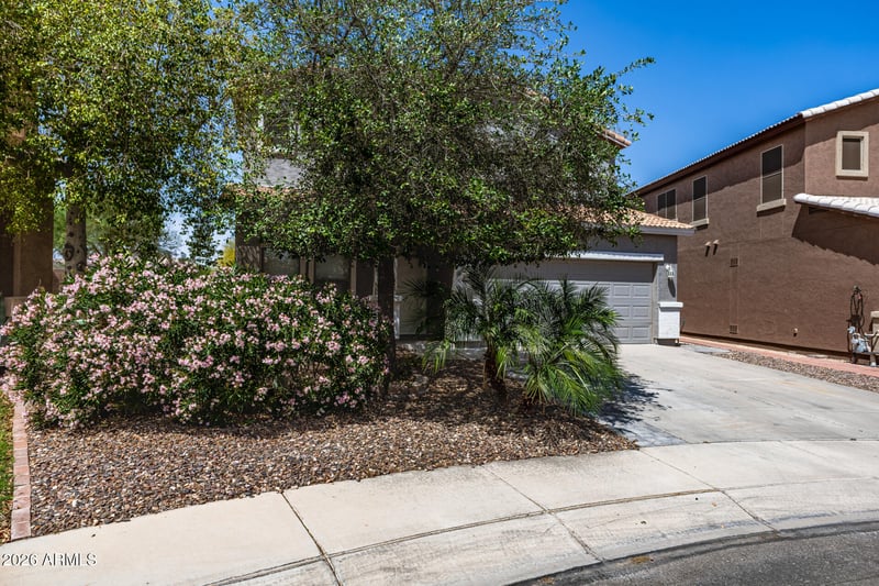 28856 Saddle Way, San Tan Valley, AZ 85143
