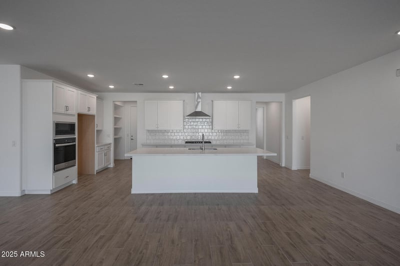 28868 174th Ln, Surprise, AZ 85387