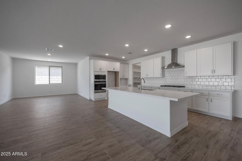 28868 174th Ln, Surprise, AZ 85387