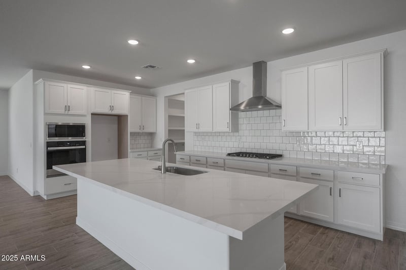 28868 174th Ln, Surprise, AZ 85387