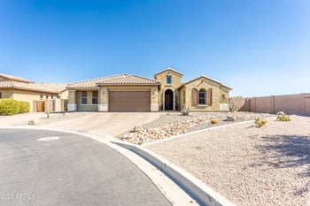 2888 Bellflower Dr, Gilbert, AZ 85298