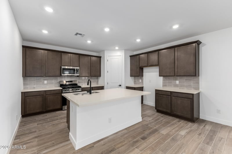 2888 Mecklenburg Way, San Tan Valley, AZ 85143