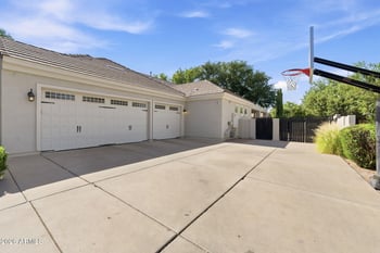 2889 Page Ct, Gilbert, AZ 85234