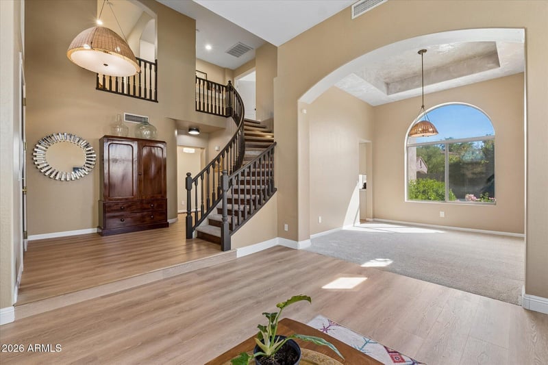 289 Horseshoe Ave, Gilbert, AZ 85296