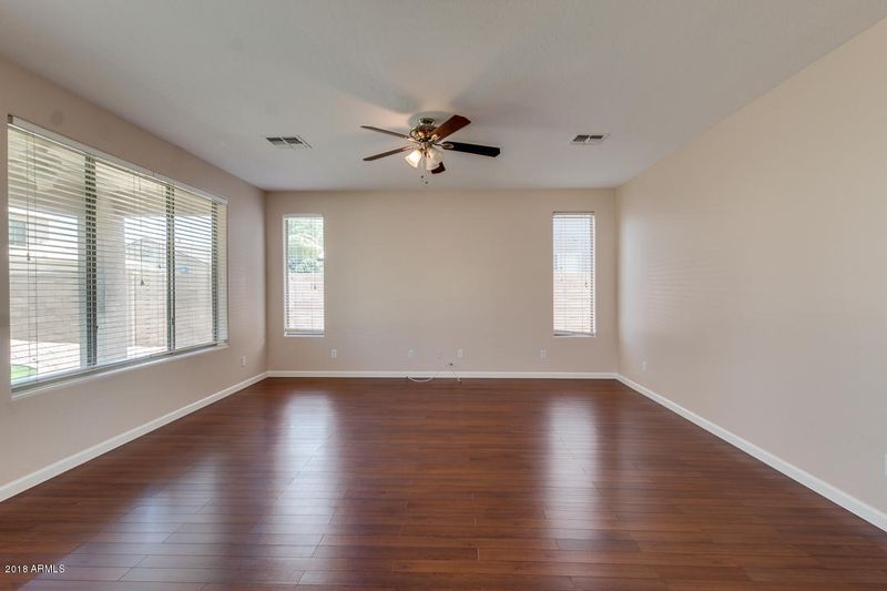 2890 E Lindrick Dr, Chandler, AZ 85249