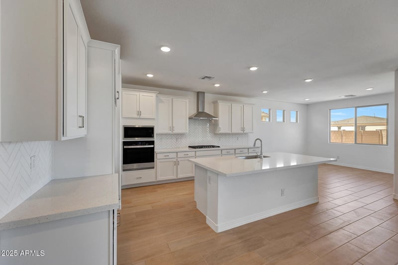 28904 174th Ln, Surprise, AZ 85387