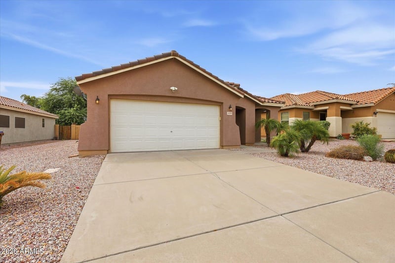 2891 W Silver Creek Ln, San Tan Valley, AZ 85144
