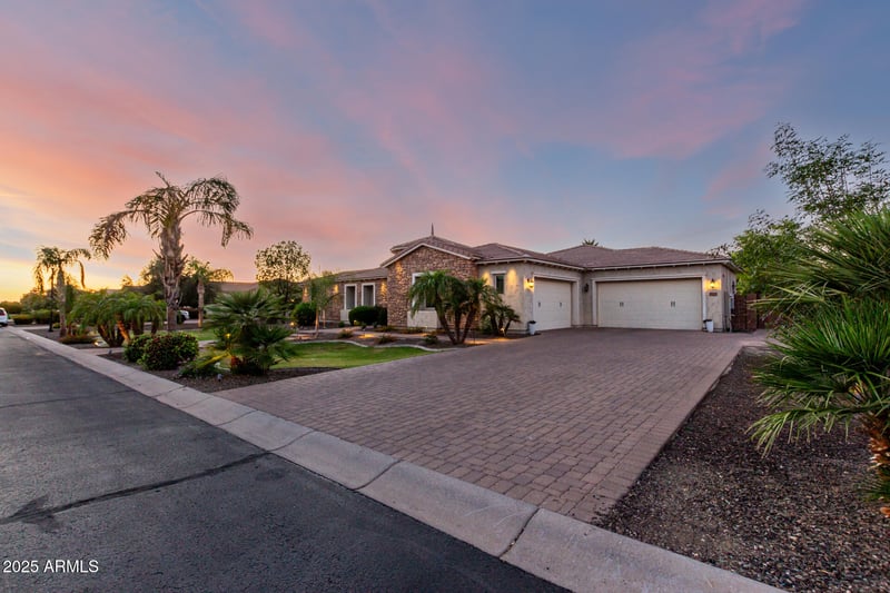 2892 Fruitvale Ave, Gilbert, AZ 85297