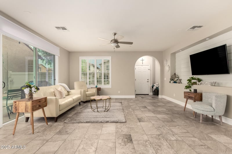 28927 124th Dr, Peoria, AZ 85383