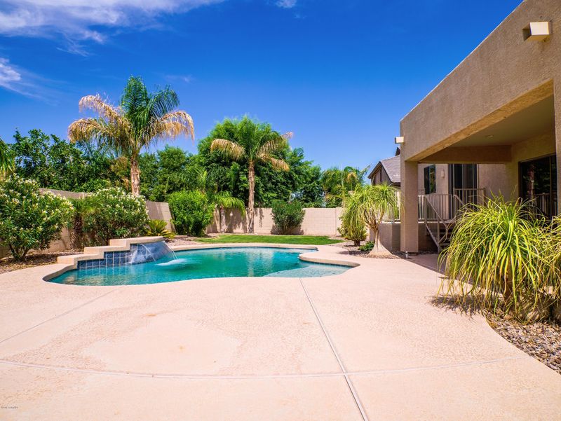 2893 E Winged Foot Dr, Chandler, AZ 85249