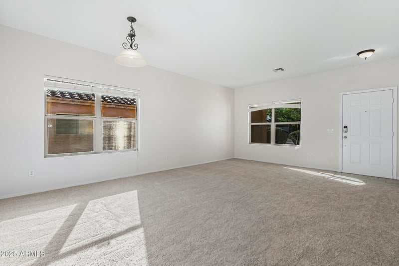 2898 Silver Creek Ln, San Tan Valley, AZ 85144