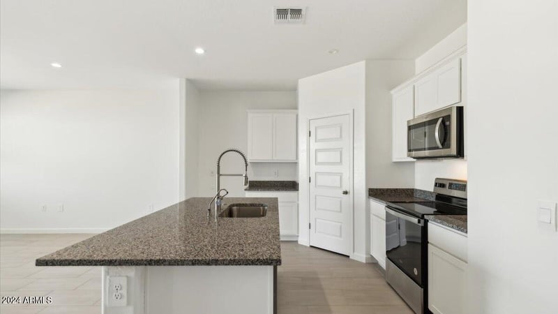 2898 Sonrisa Ave, Apache Junction, AZ 85120