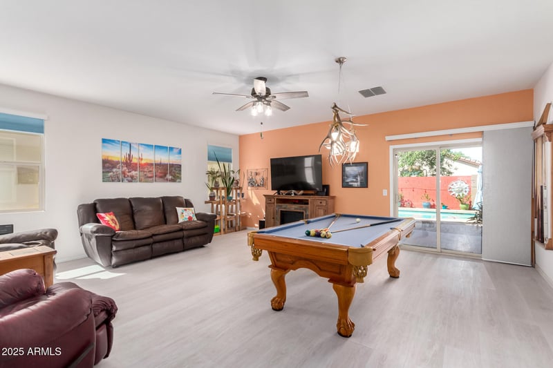 28994 Carnelian Dr, San Tan Valley, AZ 85143