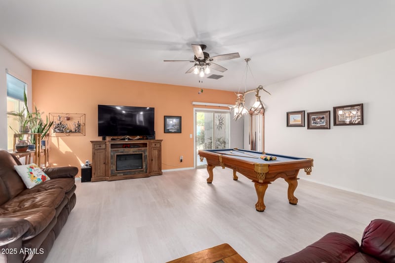 28994 Carnelian Dr, San Tan Valley, AZ 85143