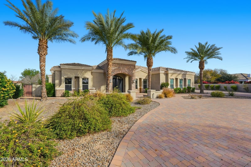 2900 E Clark Dr, Gilbert, AZ 85297