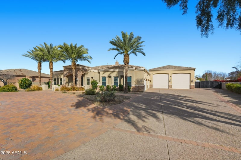 2900 E Clark Dr, Gilbert, AZ 85297