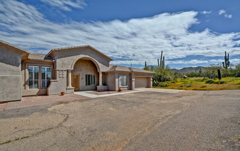 2900 E Lazy Lizard Ln, Cave Creek, AZ 85331