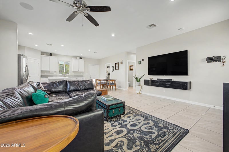 2901 E Paradise Ln, Phoenix, AZ 85032