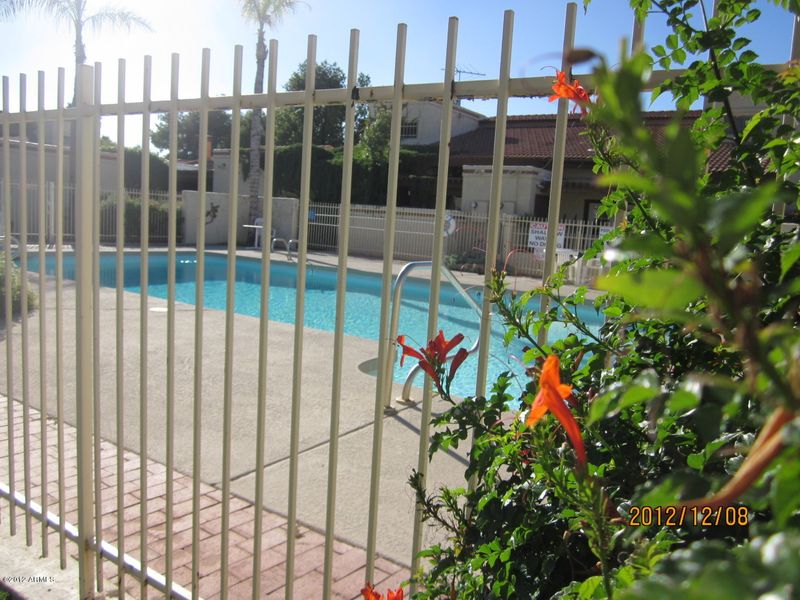 2901 W Mercer Ln, Phoenix, AZ 85029
