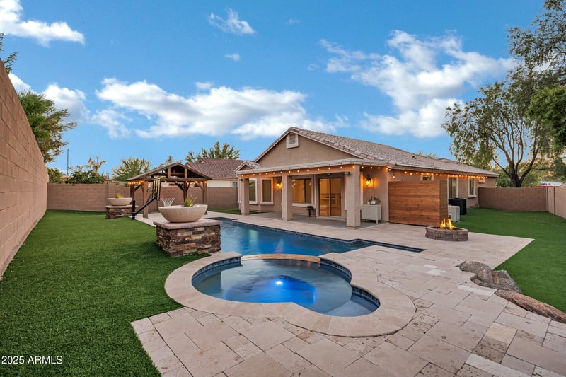 29011 23rd Dr, Phoenix, AZ 85085