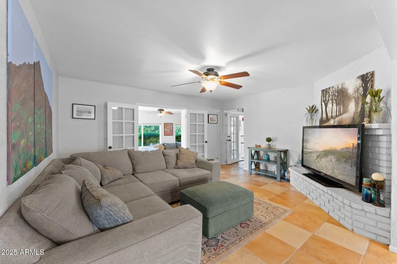 2902 Corrine Dr, Phoenix, AZ 85032