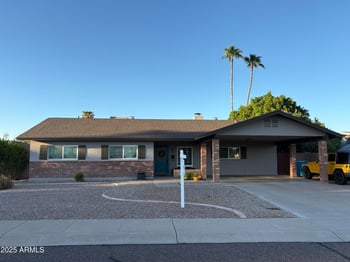 2902 Corrine Dr, Phoenix, AZ 85032