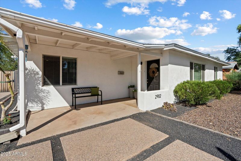 2902 E Avalon Dr, Phoenix, AZ 85016