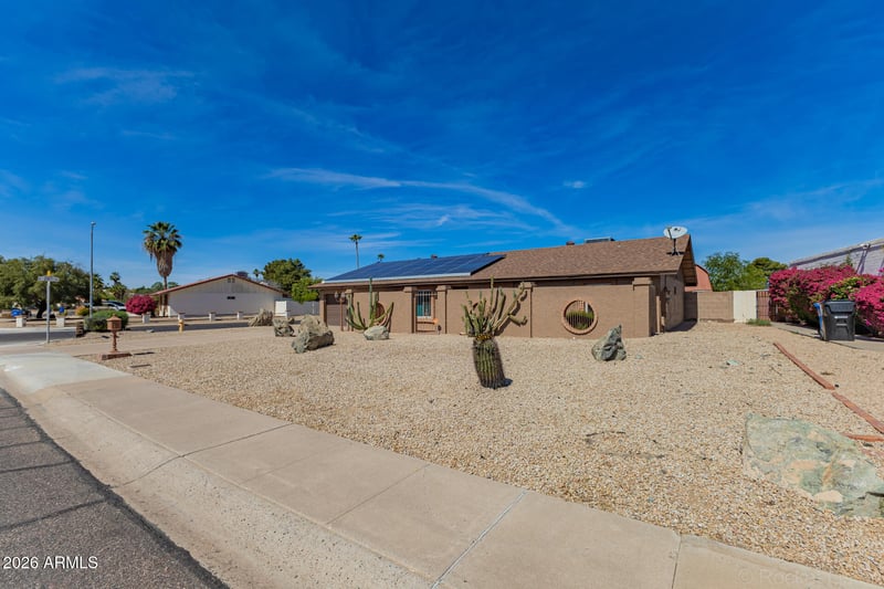 2902 E Claire Dr, Phoenix, AZ 85032