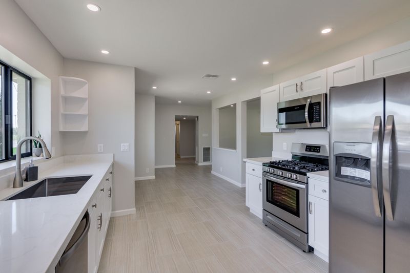 2902 N 18th Ave, Phoenix, AZ 85015