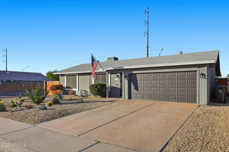 2902 Villa Theresa Dr, Phoenix, AZ 85032